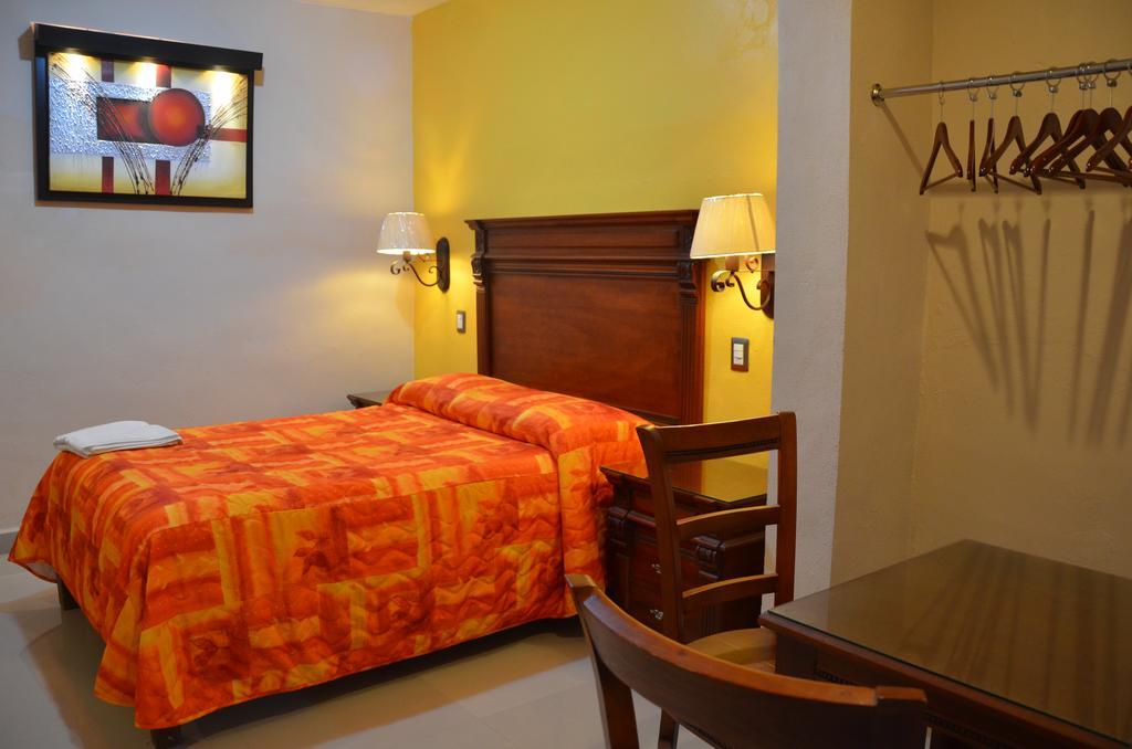 Terracota Corner Rooms Кампече Екстериор снимка