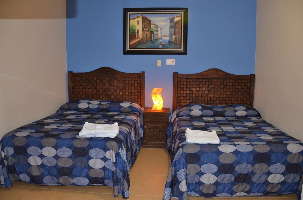 Terracota Corner Rooms Кампече Екстериор снимка