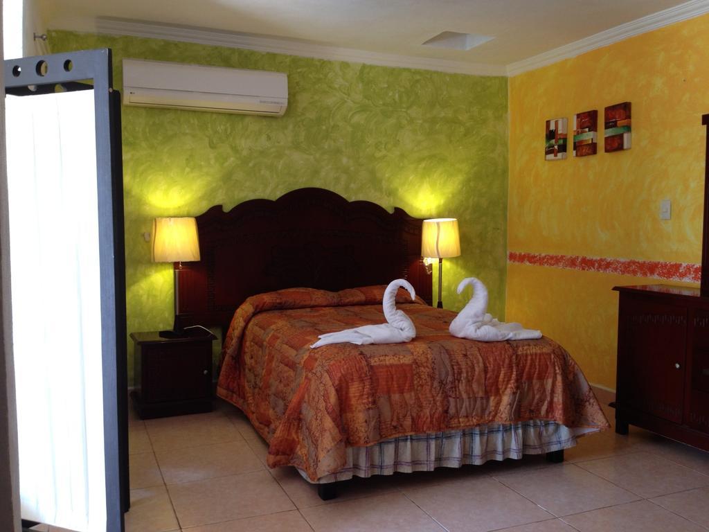 Terracota Corner Rooms Кампече Екстериор снимка