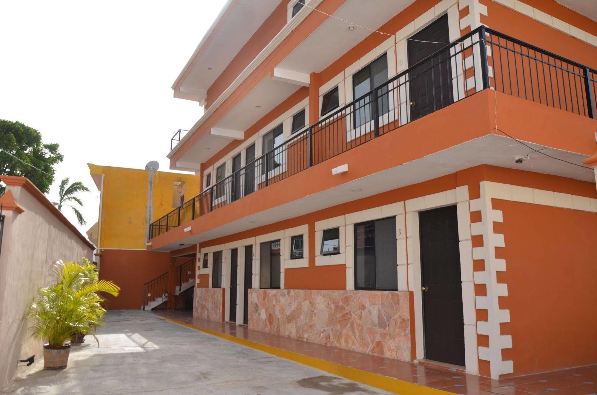 Terracota Corner Rooms Кампече Екстериор снимка
